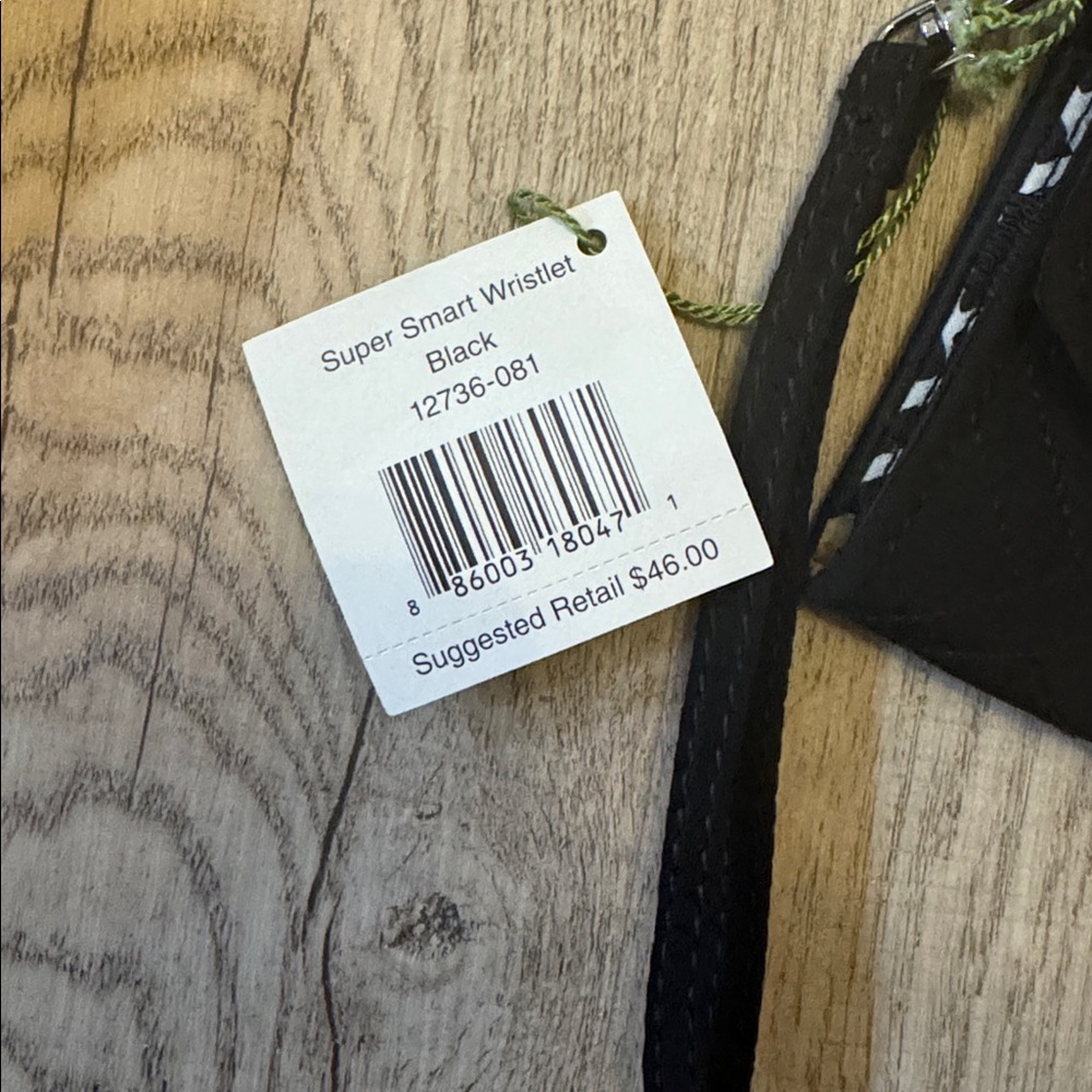 NWT Vera Bradley Quilted Black Super Smart Wristlet - Picture 2 of 3